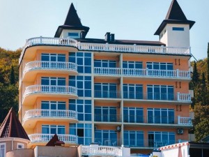 Отель Скала, Утес